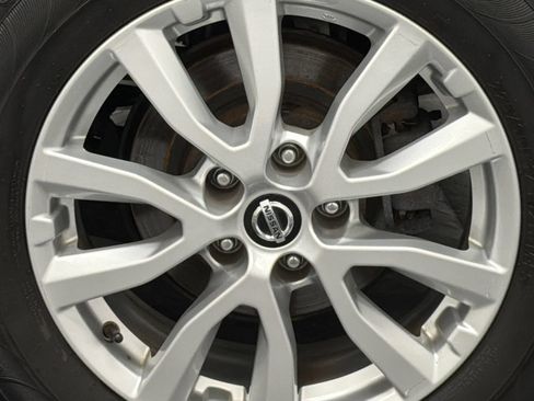 Used 2020 Nissan Rogue S w/ Special Edition Package AWD/4WD image 5
