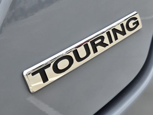 Certified 2025 Honda Pilot Touring image 32