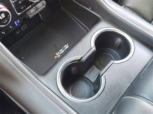 Used 2021 GMC Yukon SLT w/ SLT Premium Package image 20