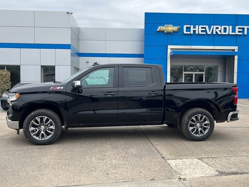 New 2026 Chevrolet Silverado 1500 LT w/ Z71 Off-Road Package AWD/4WD image 11