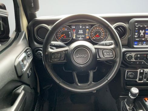 Used 2022 Jeep Gladiator Sport AWD/4WD image 15