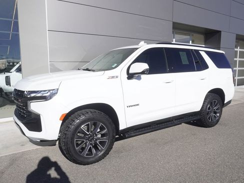 Used 2023 Chevrolet Tahoe Z71 w/ Luxury Package image 3