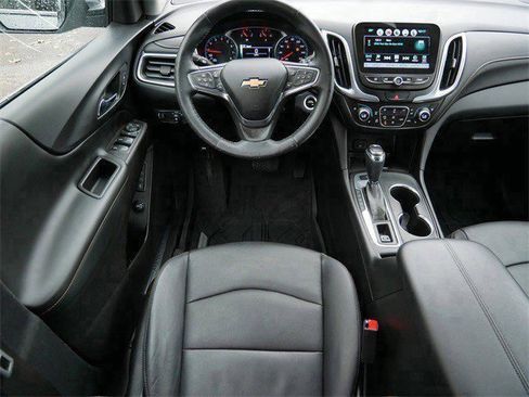 Used 2018 Chevrolet Equinox Premier image 10