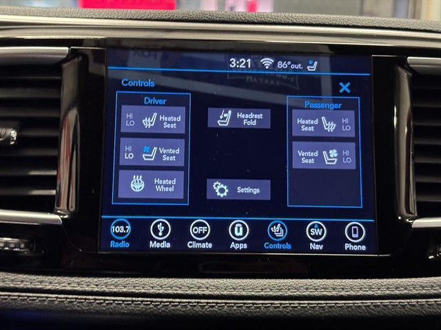 Used 2019 Chrysler Pacifica Limited FWD image 30