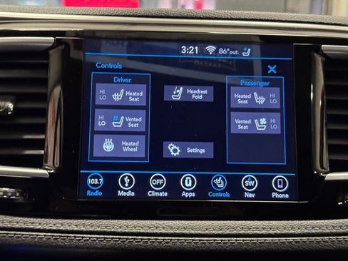 Used 2019 Chrysler Pacifica Limited FWD image 30