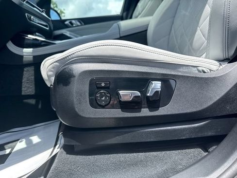 Used 2026 BMW X7 xDrive40i AWD/4WD image 4
