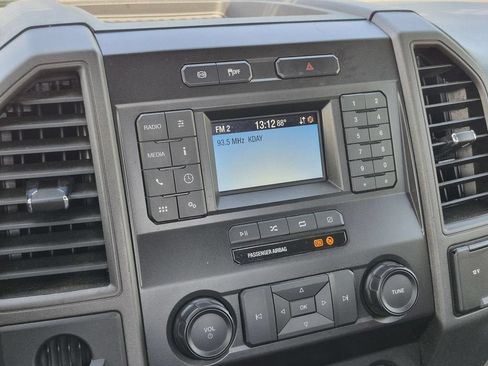 Used 2020 Ford F550 2WD Regular Cab Super Duty image 16