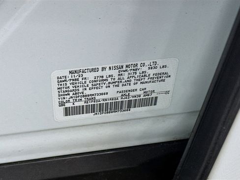 Used 2024 Nissan Ariya AWD image 12