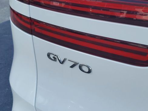 Used 2025 Genesis GV70 2.5T AWD/4WD image 9