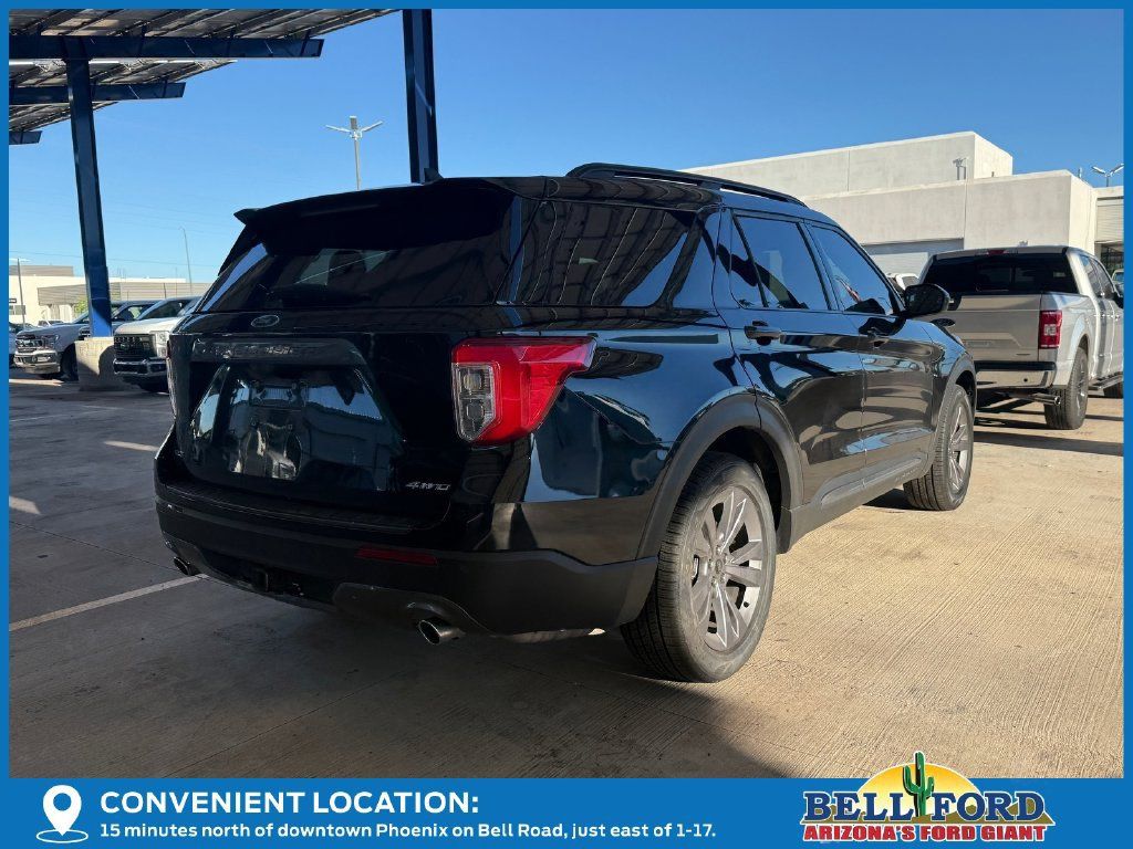 Used 2023 Ford Explorer XLT w/ Equipment Group 202A AWD/4WD image 4