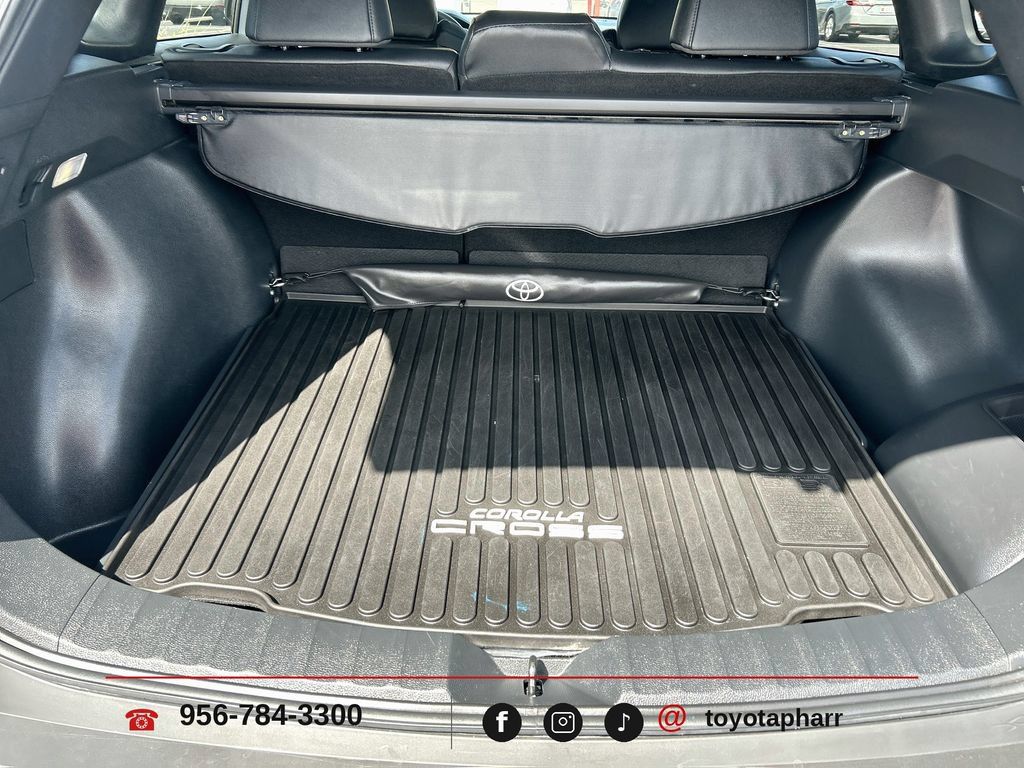 Used 2025 Toyota Corolla Cross AWD Hybrid w/ Convenience Package image 30
