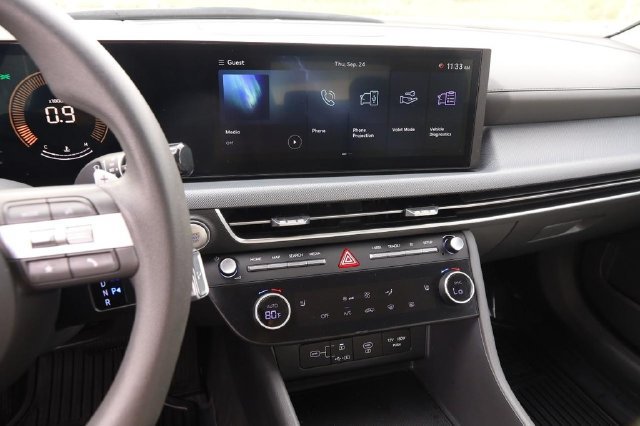Used 2025 Hyundai Sonata SEL FWD image 16