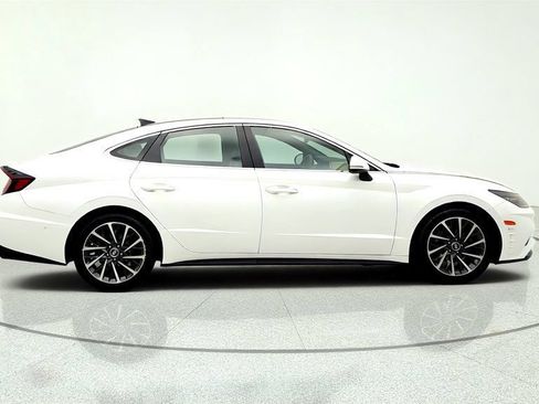 Used 2022 Hyundai Sonata Limited w/ Cargo Package FWD image 4