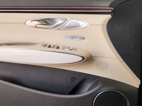 New 2026 Genesis GV70 2.5T Advanced AWD/4WD image 18