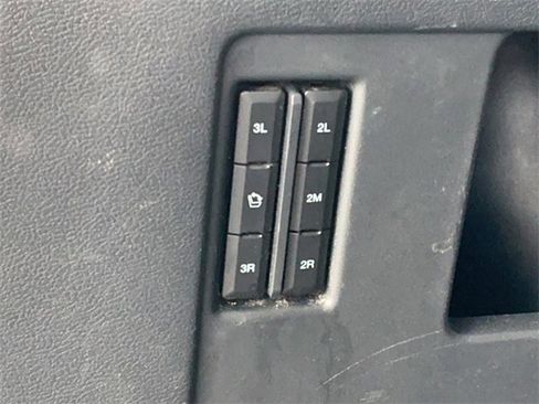 Used 2024 Ford Expedition Limited image 21