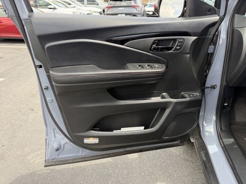 Used 2024 Honda Passport Black Edition image 10