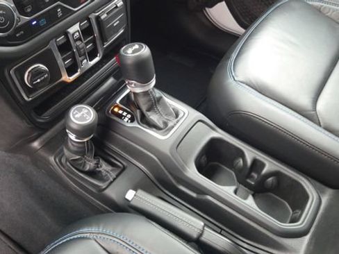 Certified 2024 Jeep Wrangler High Altitude AWD/4WD image 16