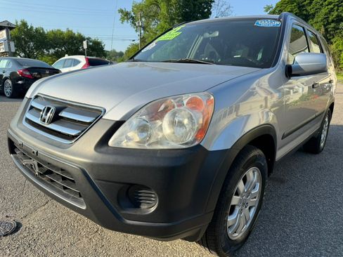 Used 2005 Honda CR-V EX image 2