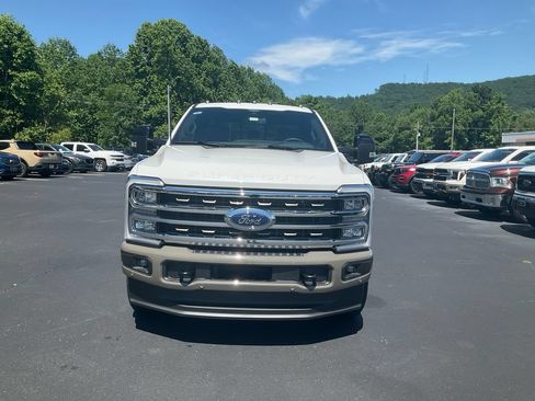 New 2026 Ford F350 King Ranch w/ FX4 Off-Road Package AWD/4WD image 2