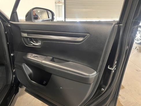 Used 2023 Honda CR-V LX image 12