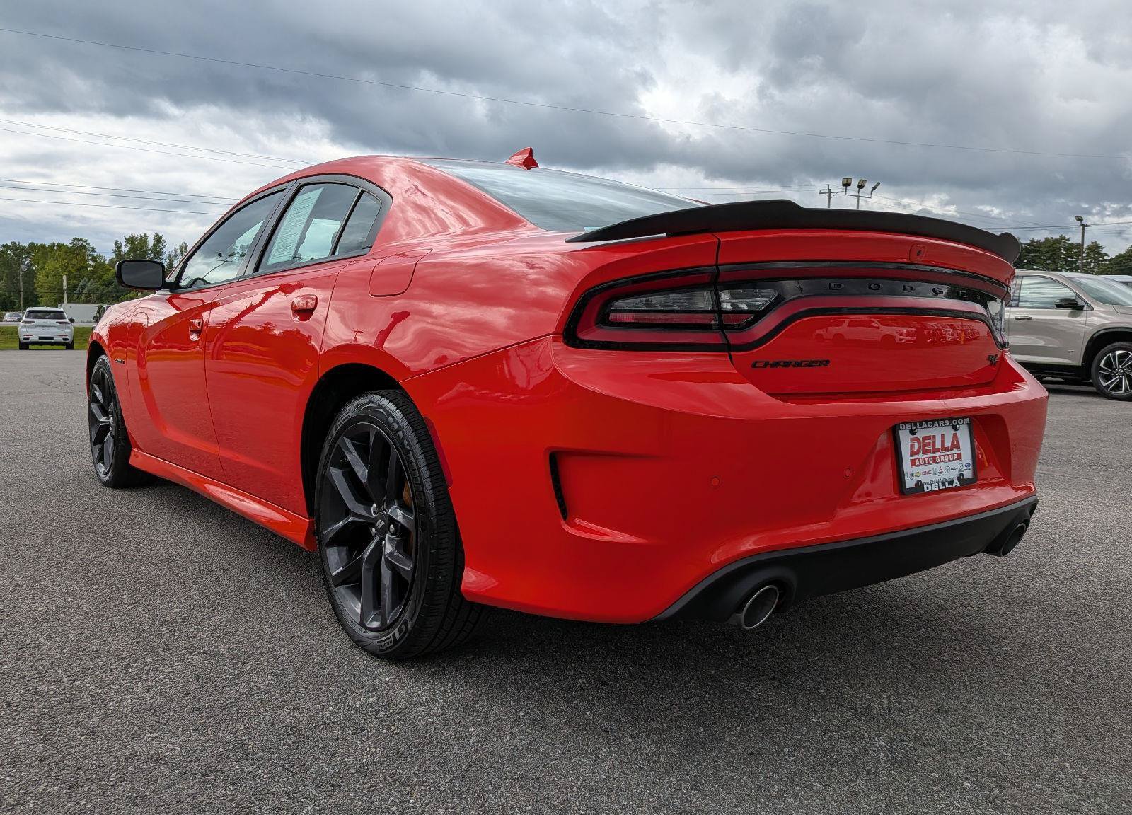 Used 2022 Dodge Charger R/T w/ Blacktop Package RWD image 8