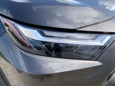 Used 2024 Toyota RAV4 XLE FWD image 27
