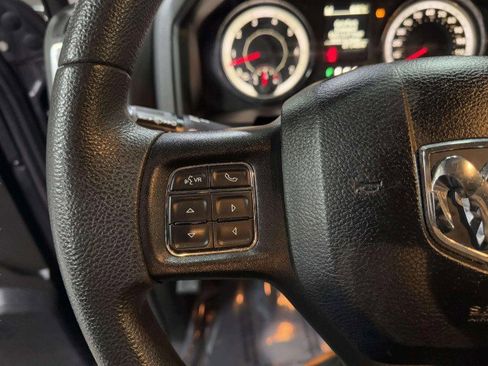 Used 2019 RAM 1500 Classic SLT image 30