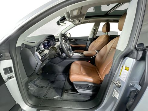 Used 2022 Audi Q8 Premium w/ Convenience Package image 20