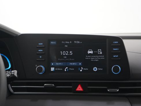 Certified 2025 Hyundai Elantra SE FWD image 15
