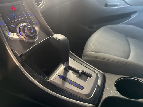 Used 2013 Hyundai Elantra GLS w/ Preferred Pkg image 27