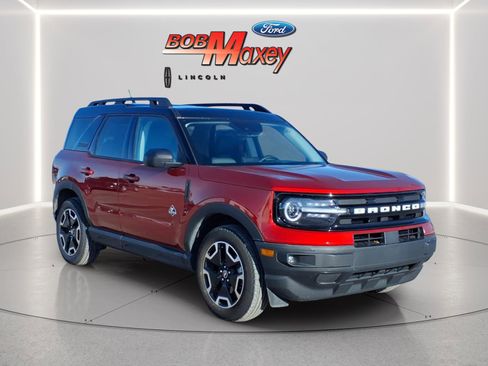Used 2023 Ford Bronco Sport Outer Banks w/ Tech Package image 3