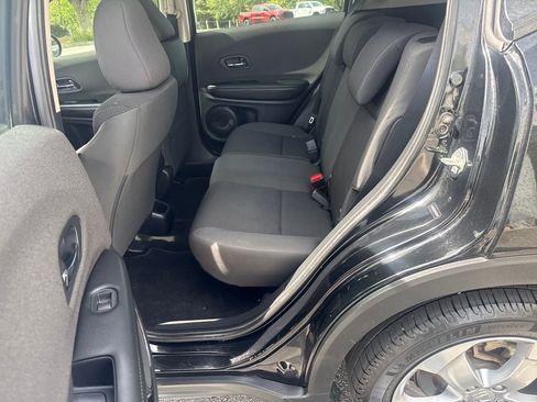 Used 2019 Honda HR-V LX image 15