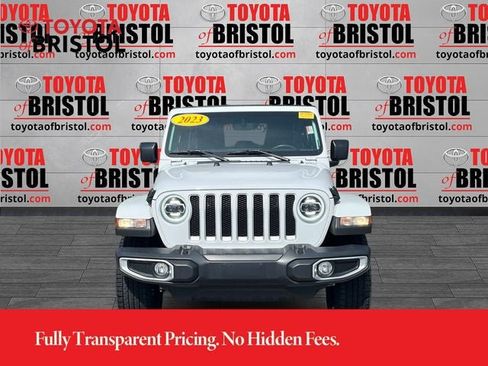 Used 2023 Jeep Wrangler Unlimited Sahara w/ Cold Weather Group AWD/4WD image 9
