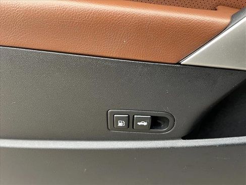 Used 2010 Hyundai Genesis 3.8 image 19