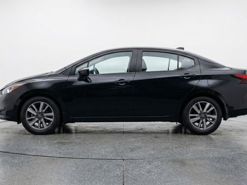 Used 2025 Nissan Versa SV image 5