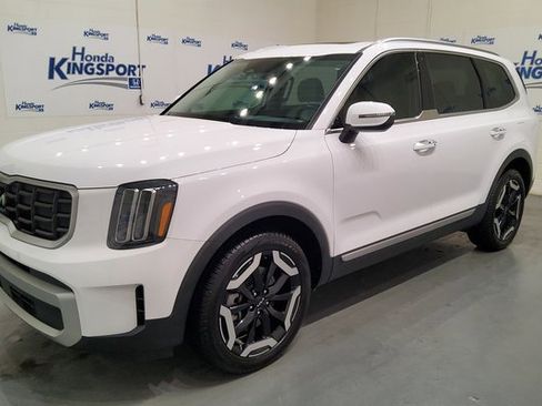 Used 2024 Kia Telluride S w/ S Sunroof Package image 6