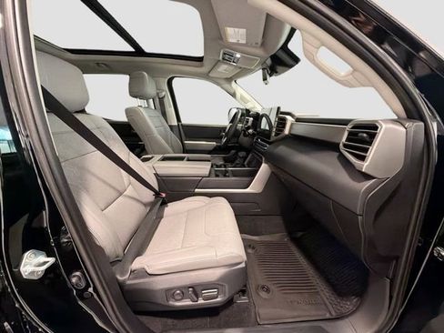 Used 2024 Toyota Tundra Limited w/ TRD Off-Road Package image 22