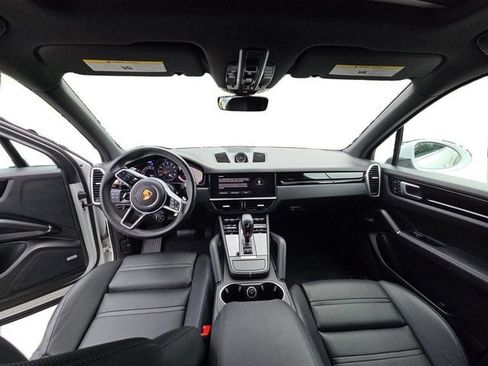 Used 2022 Porsche Cayenne AWD/4WD image 12