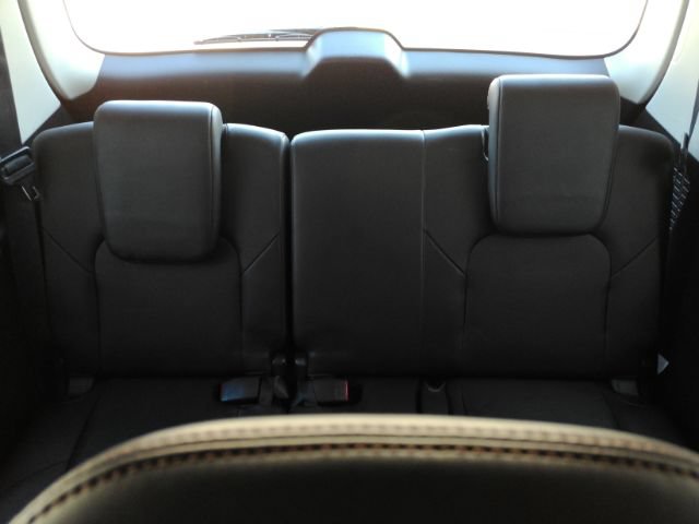 Used 2017 Nissan Armada Platinum RWD image 36