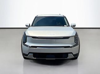 New 2026 Kia EV9 Light RWD video 2
