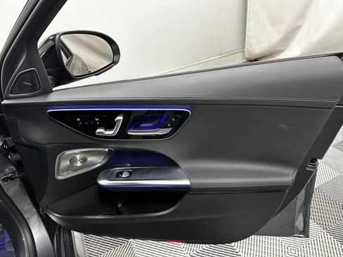 Used 2025 Mercedes-Benz C 300 4MATIC Sedan image 30