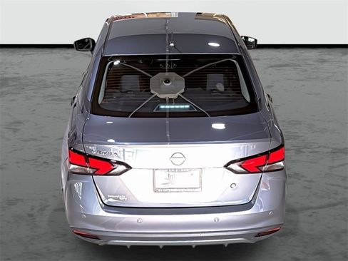 Used 2025 Nissan Versa S w/ Trunk Package image 3