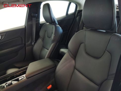 Used 2025 Volvo S60 B5 Core image 26