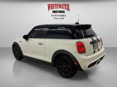 Used 2019 MINI Cooper S image 2
