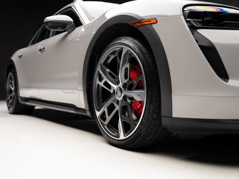 Used 2023 Porsche Taycan 4S image 76