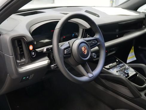 New 2026 Porsche Cayenne image 4