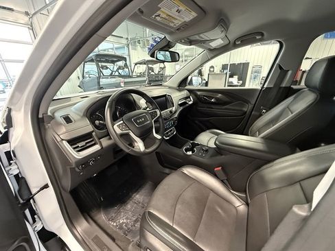 Used 2024 GMC Terrain SLT image 13