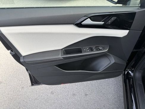 Certified 2025 Volkswagen Taos S image 14