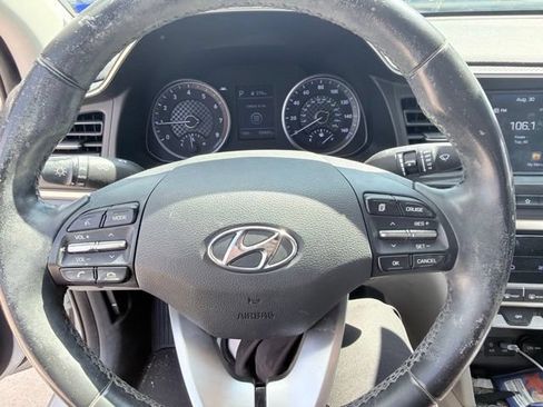 Used 2019 Hyundai Elantra Value Edition FWD image 6