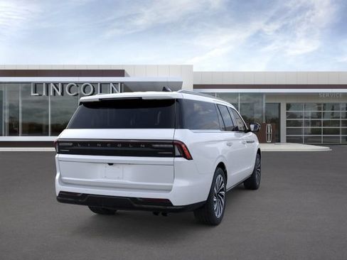 Used 2025 Lincoln Navigator L Black Label AWD/4WD image 8